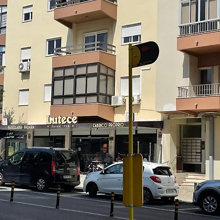 Δωμάτια σε οικογενειακή κατοικία Music And Words Oeiras